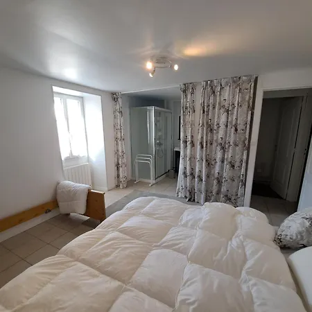 Bed & Breakfast Domaine De La Briouse Sanxay