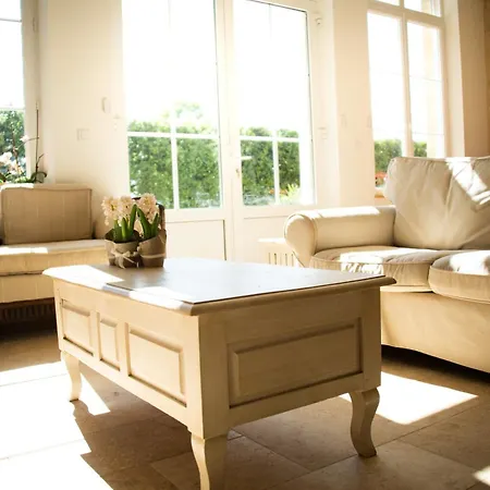 Domaine De La Briouse Bed and Breakfast *