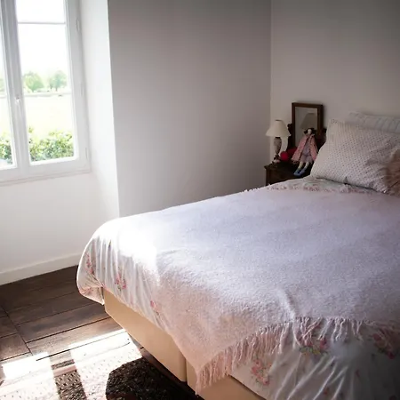 Domaine De La Briouse Bed and Breakfast Sanxay