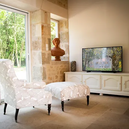 Domaine De La Briouse Bed and Breakfast