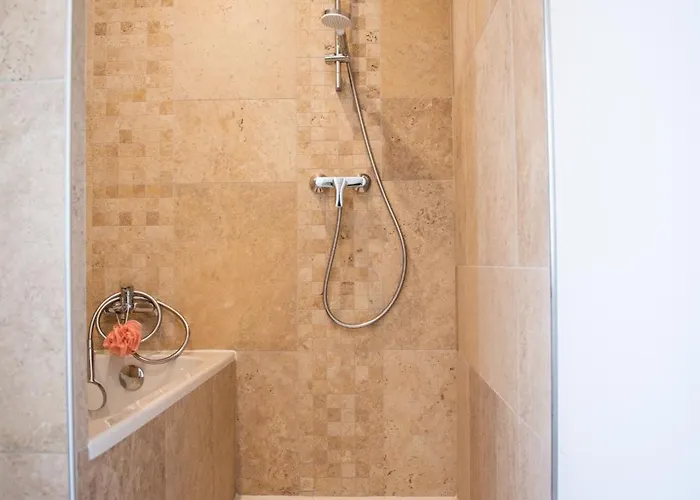 Bed & Breakfast Domaine De La Briouse Sanxay