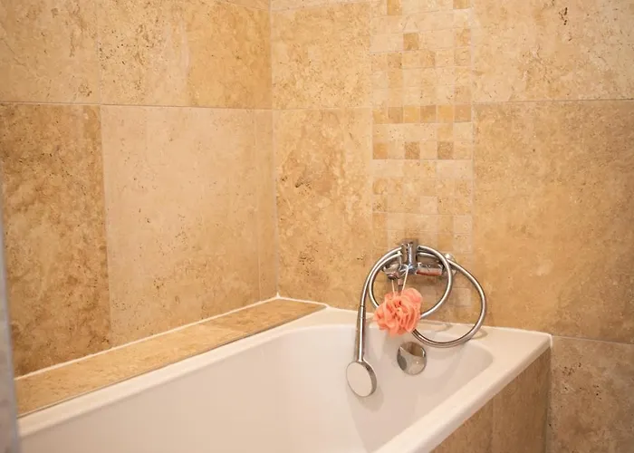 Domaine De La Briouse Bed & Breakfast